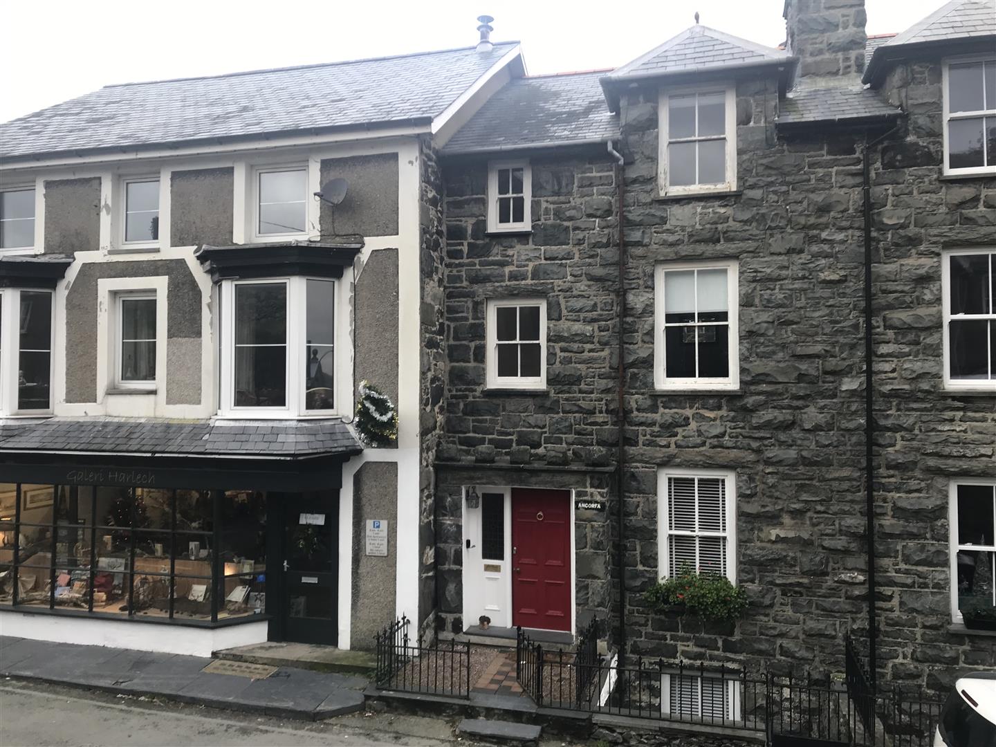 Tom Parry High Street, Harlech